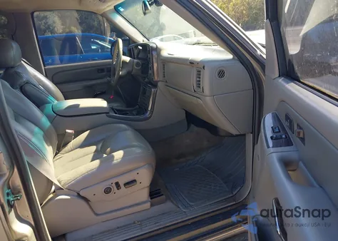 2003 GMC Yukon Xl 1500 Denali z USA, uszkodzony, nr VIN 1GKFK66U83J304679